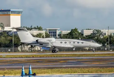 A plane believed to be carrying Brazilian Senator Flavio Bolsonaro lands at Opa Locka Executive Airport near Miami, Florida, US, October 28, 2026. REUTERS/Eva Marie Uzcategui