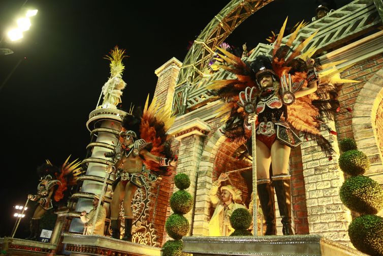 Desfile da Vila Isabel no Carnaval 2019 no Rio de Janeiro