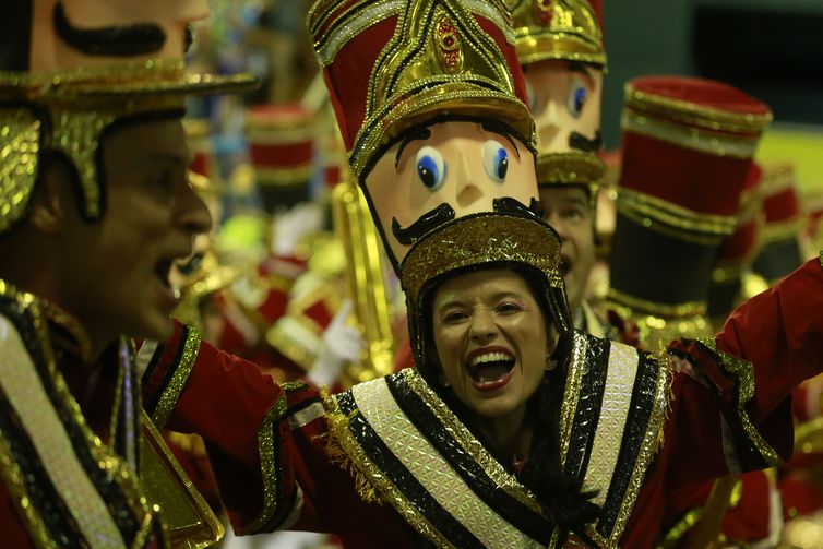 Desfile da Unidos do Viradouro no Carnaval 2019 no Rio de Janeiro