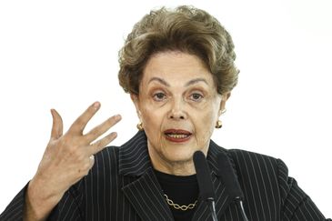 Brasília (DF), 07/01/2026 - A presidenta do Banco do BRICS, Dilma Rousseff, durante cerimônia para anúncio da Rede Nacional de Hospitais e Serviços Inteligentes do SUS e assinatura de contrato de empréstimo com o Banco do BRICS (NDB) para a implantação do primeiro hospital inteligente do Brasil, em cerimônia no Palácio do Planalto. Foto: Marcelo Camargo/Agência Brasil