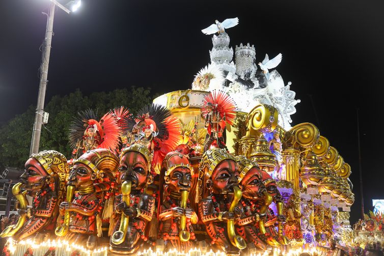 Rio de Janeiro (RJ), 03/03/2025  Beija-Flor de Nilópolis desfila no segundo dia de carnaval do grupo Especial na Marquês de Sapucaí, na região central do Rio de Janeiro. Foto: Tomaz Silva/Agência Brasil